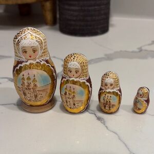 Russian nesting dolls 🪆